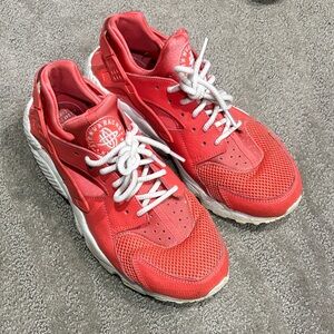 Salmon Nike huarache shoes size 10